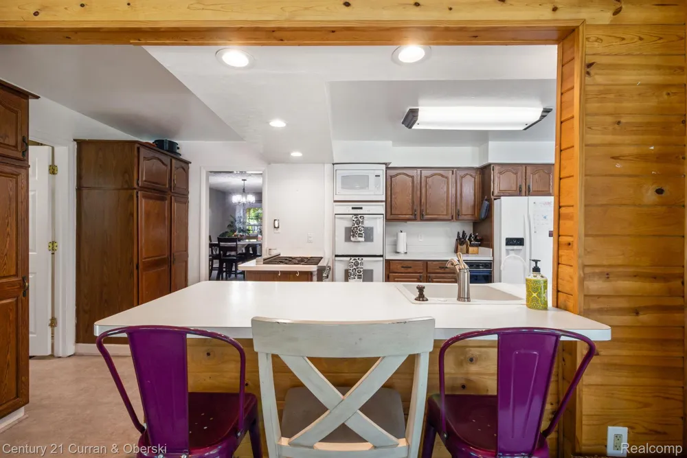 37480 Rhonswood Drive Farmington Hills City, MI 48167