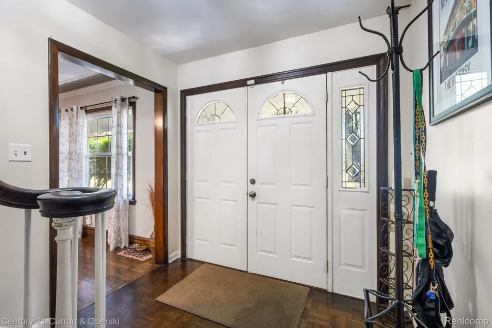37480 Rhonswood Drive Farmington Hills City, MI 48167