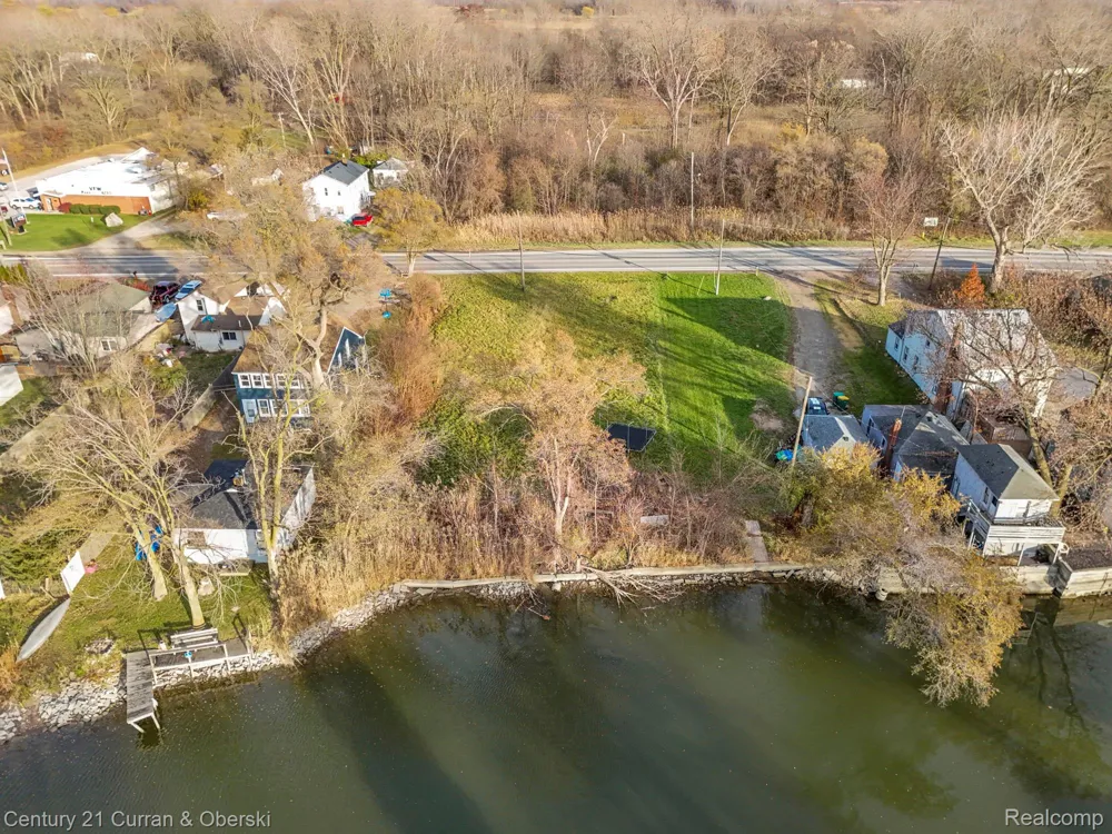 5 W Jefferson Avenue Brownstown Charter Township, MI 48173