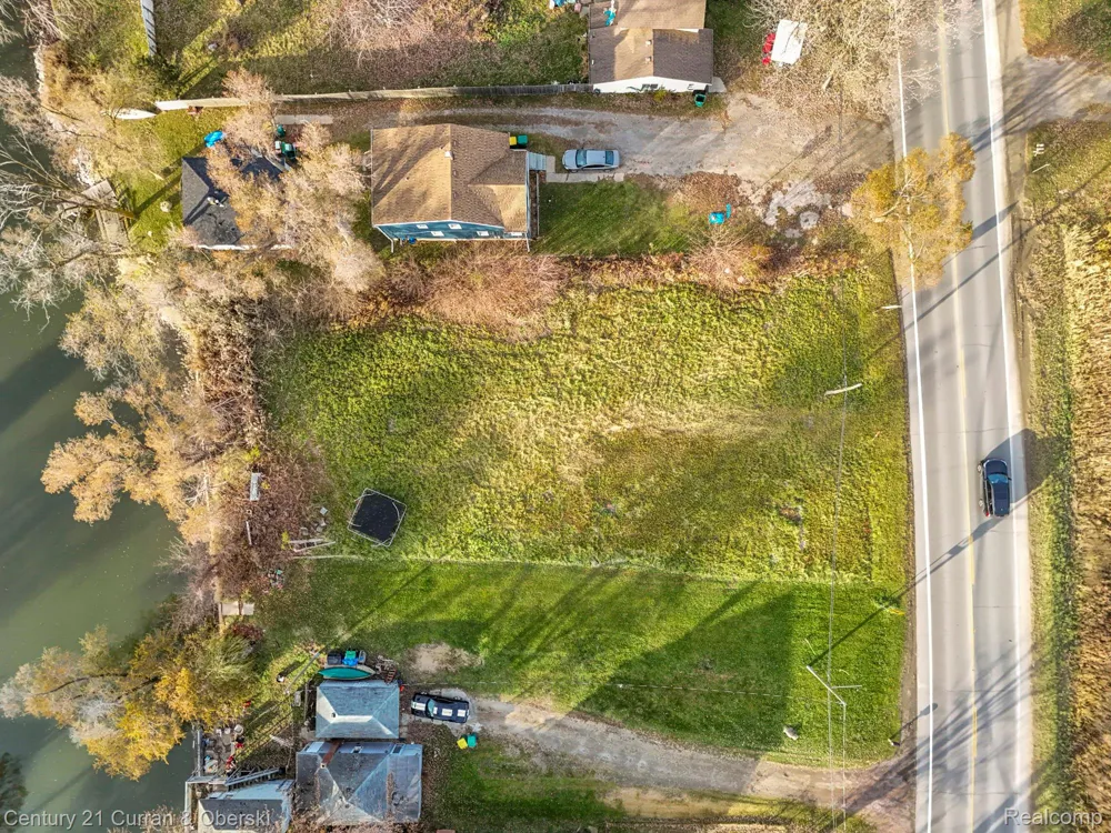 5 W Jefferson Avenue Brownstown Charter Township, MI 48173