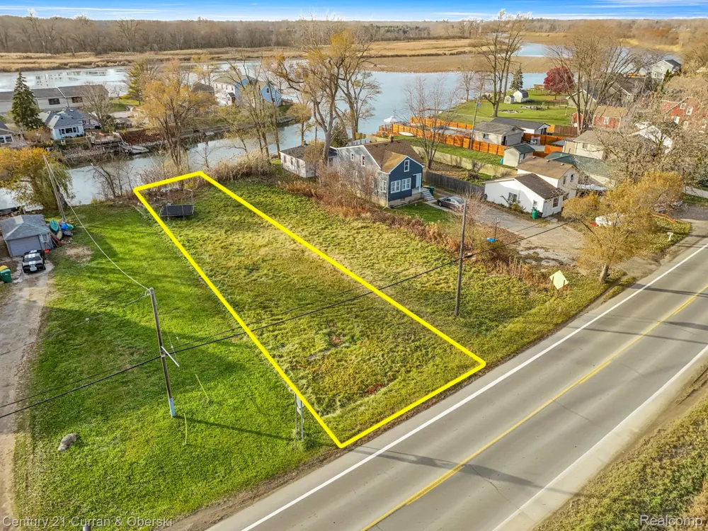 5 W Jefferson Avenue Brownstown Charter Township, MI 48173