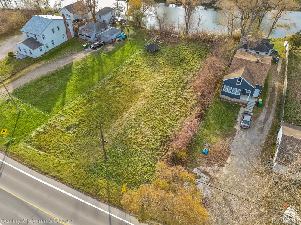5 W Jefferson Avenue Brownstown Charter Township, MI 48173