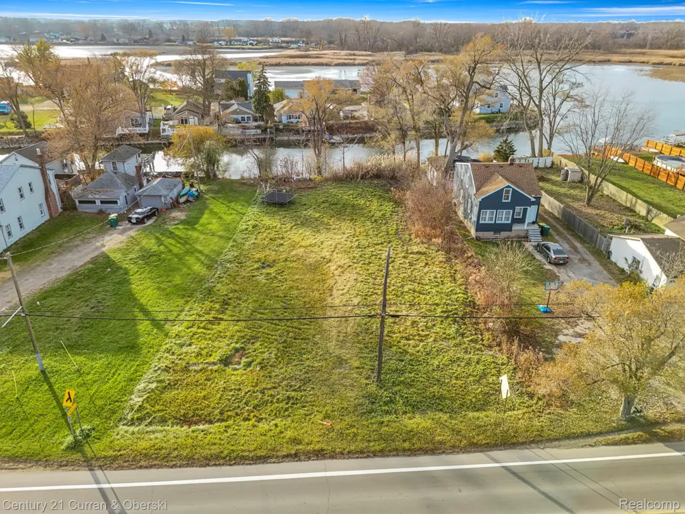 5 W Jefferson Avenue Brownstown Charter Township, MI 48173