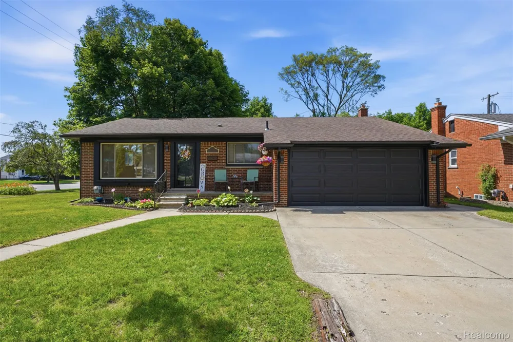 27407 Buckingham Street Livonia City, MI 48154