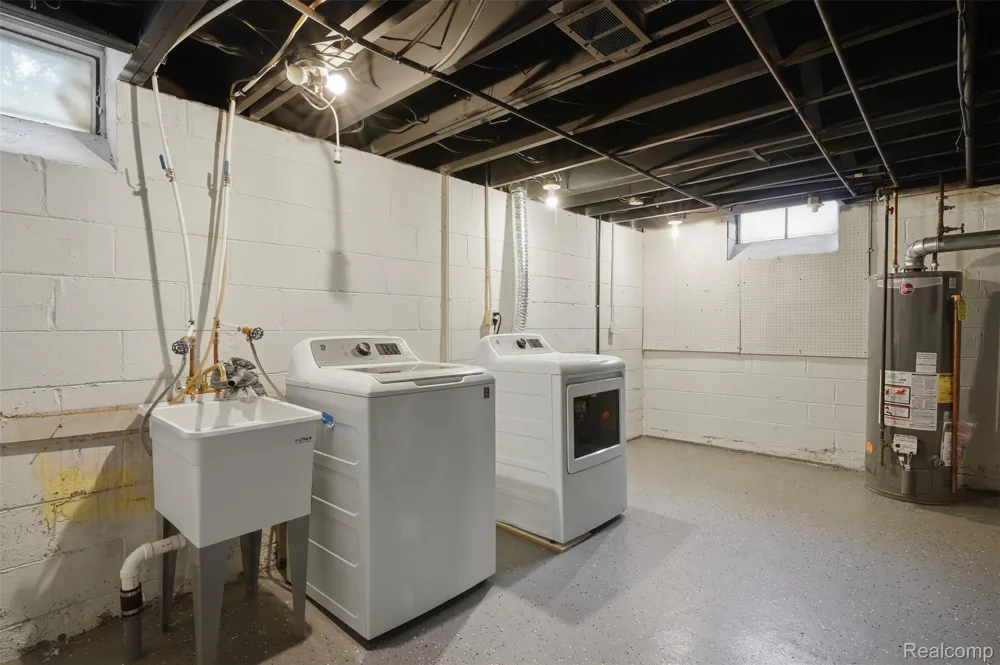 27407 Buckingham Street Livonia City, MI 48154