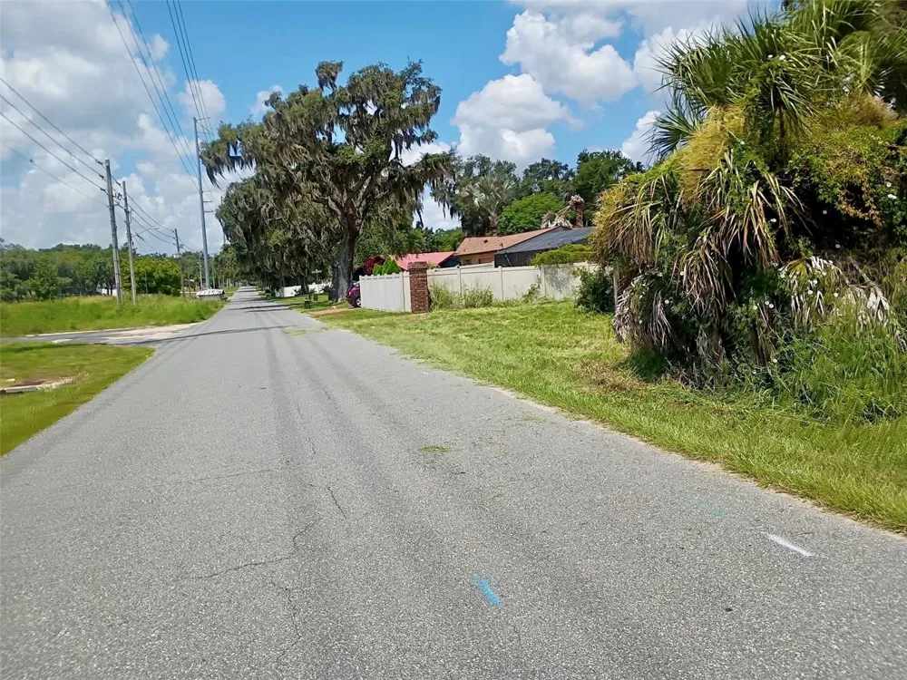 BENTLEY ROAD Leesburg, FL 34748
