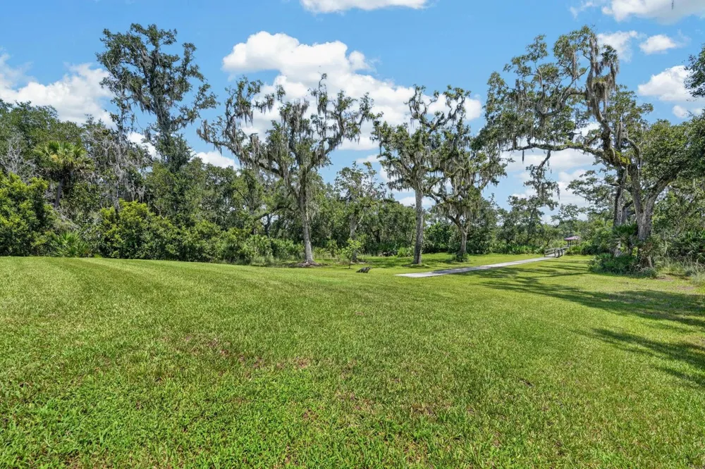8 LEXINGTON COURT Flagler Beach, FL 32136