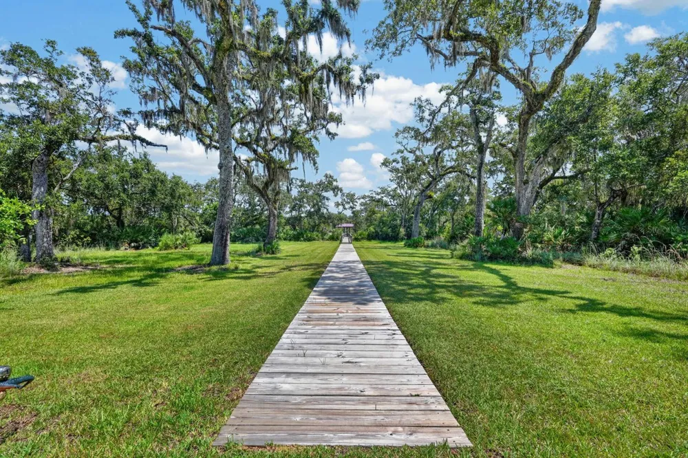 8 LEXINGTON COURT Flagler Beach, FL 32136