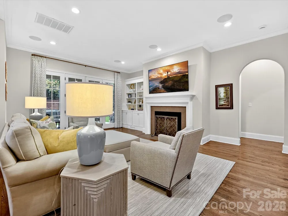 3025 Hanson Drive Charlotte, NC 28207