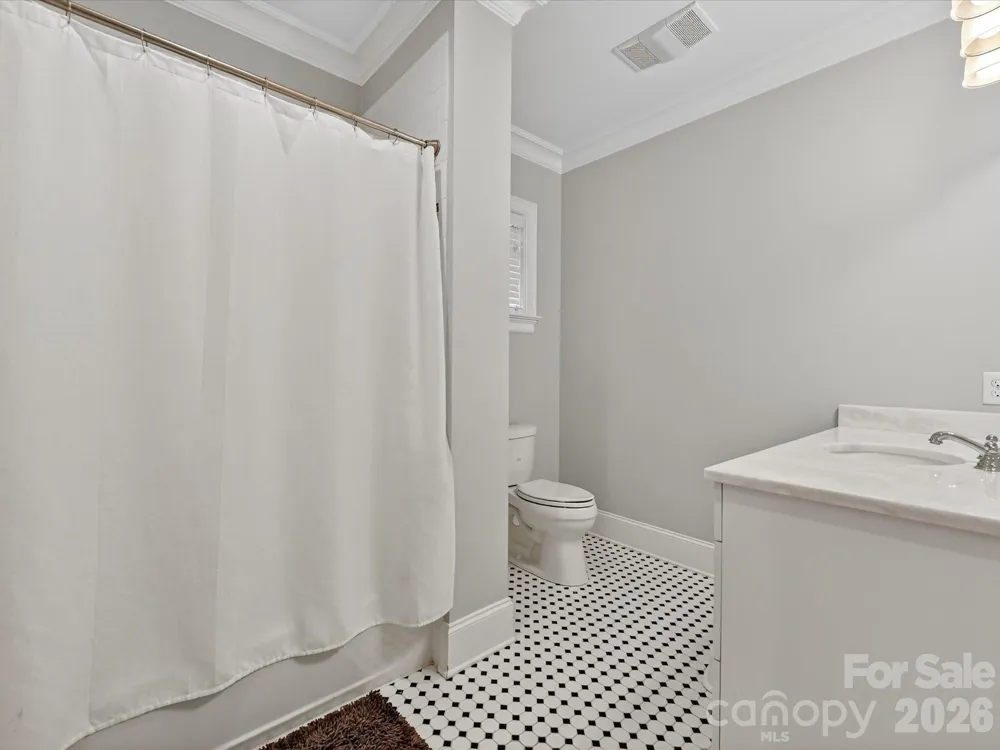 3025 Hanson Drive Charlotte, NC 28207