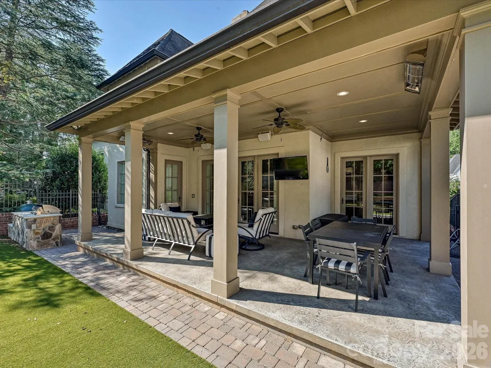 3025 Hanson Drive Charlotte, NC 28207