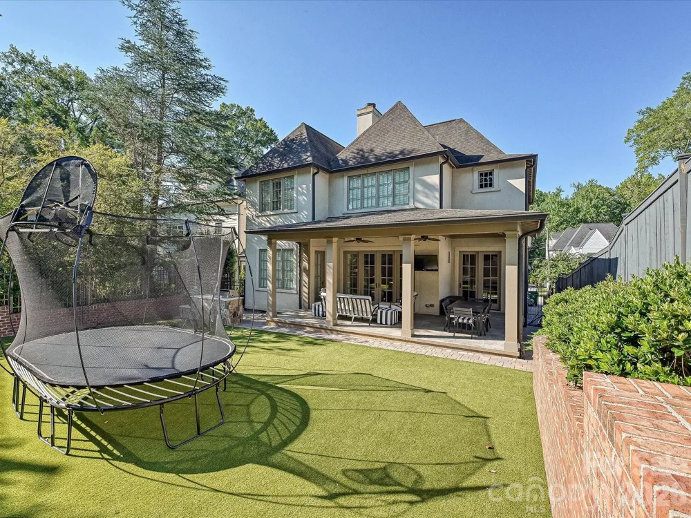 3025 Hanson Drive Charlotte, NC 28207