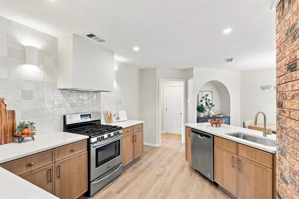 2411 Aspen Street Richardson, TX 75082