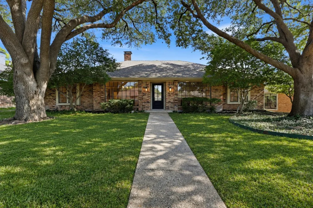 2411 Aspen Street Richardson, TX 75082
