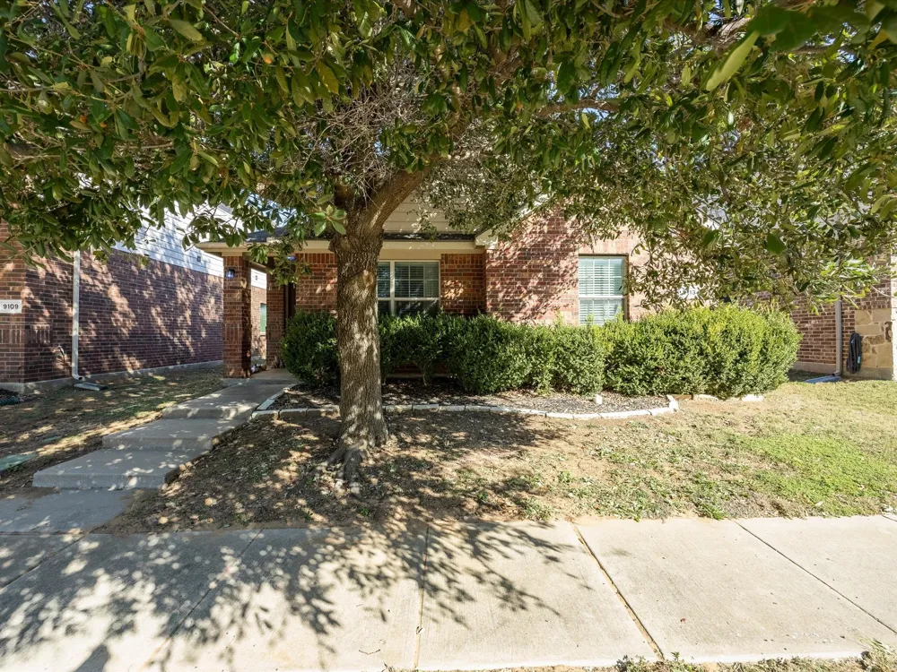 9113 Sundance Trail Cross Roads, TX 76227