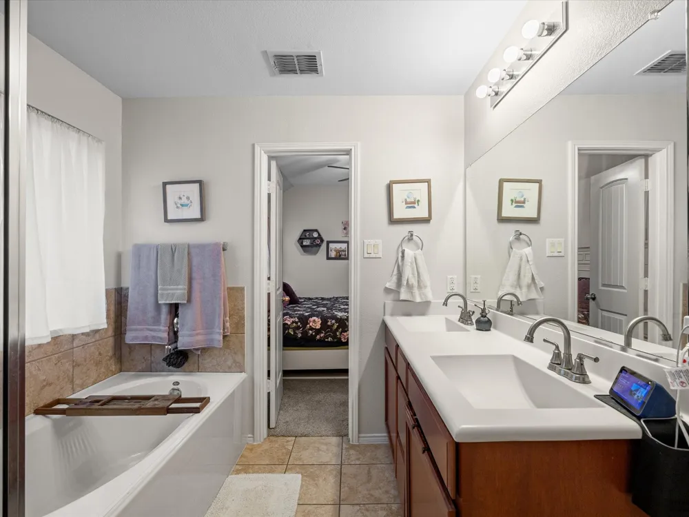 9113 Sundance Trail Cross Roads, TX 76227