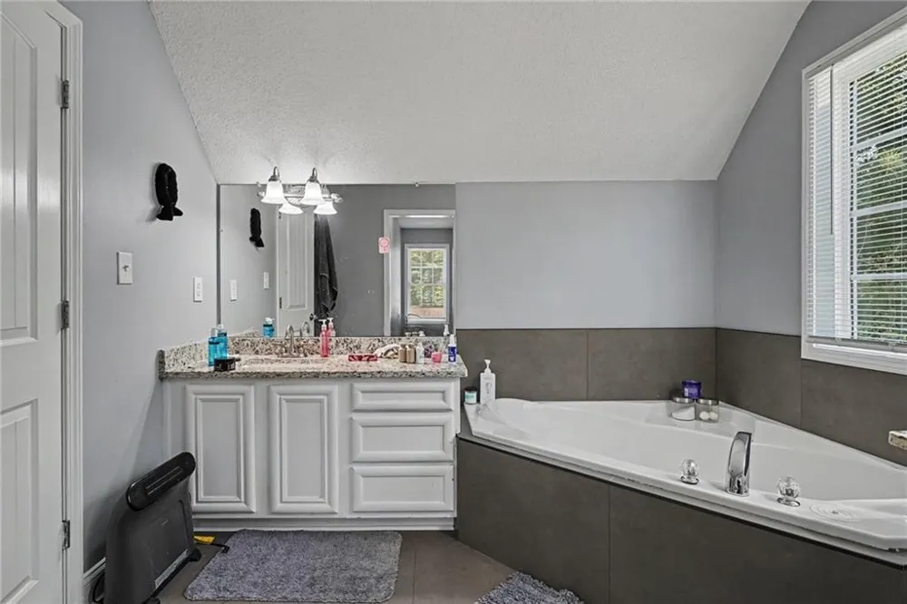 12911 Wyatt Circle Hampton, GA 30228