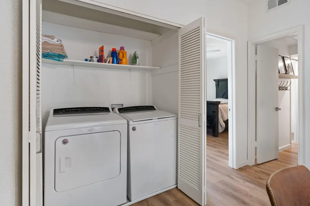 2100 Tanglewilde Street #422 Houston, TX 77063