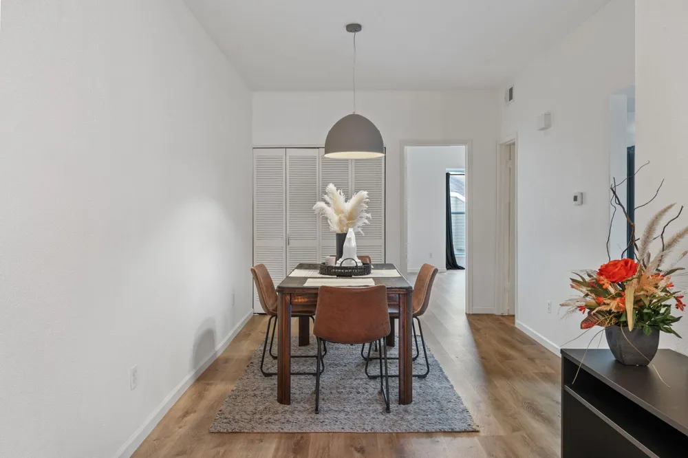 2100 Tanglewilde Street #422 Houston, TX 77063
