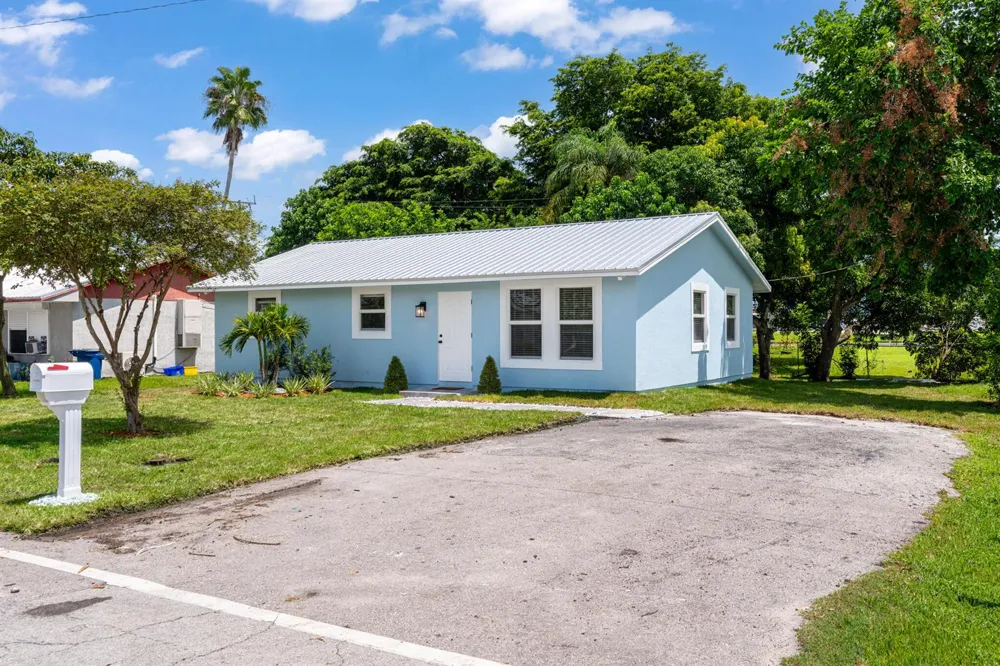 625 NW 14TH STREET Belle Glade, FL 33430