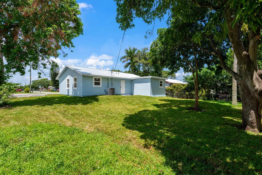 625 NW 14TH STREET Belle Glade, FL 33430