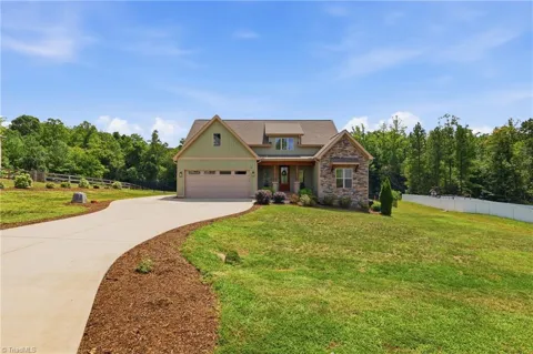 8829 Belews Ridge Road