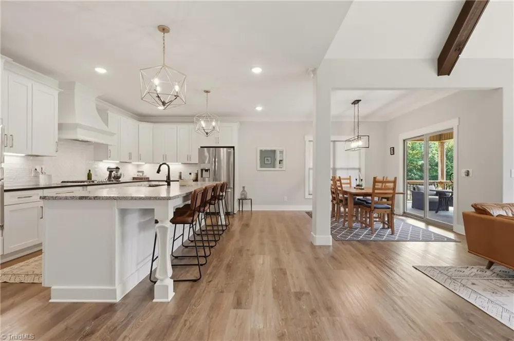 8829 Belews Ridge Road Stokesdale, NC 27357