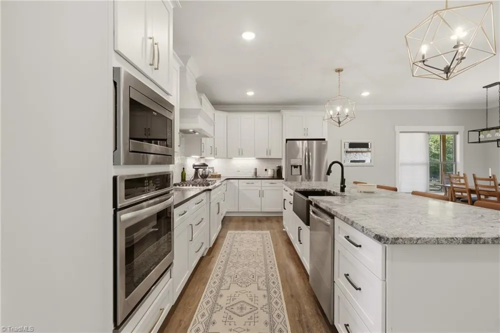 8829 Belews Ridge Road Stokesdale, NC 27357