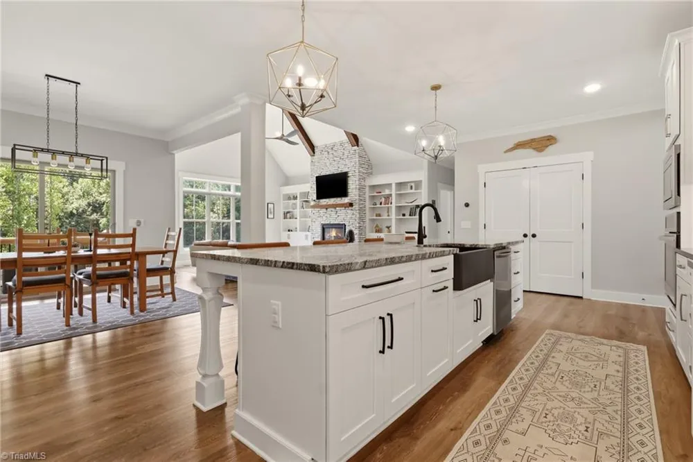 8829 Belews Ridge Road Stokesdale, NC 27357