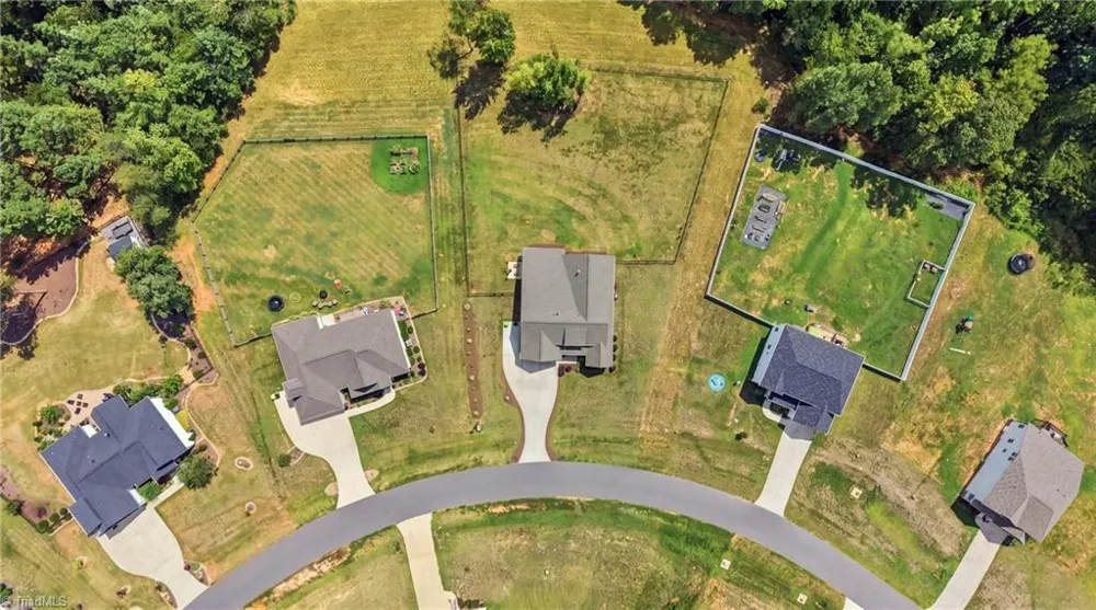 8829 Belews Ridge Road Stokesdale, NC 27357
