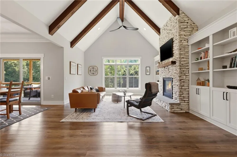 8829 Belews Ridge Road Stokesdale, NC 27357