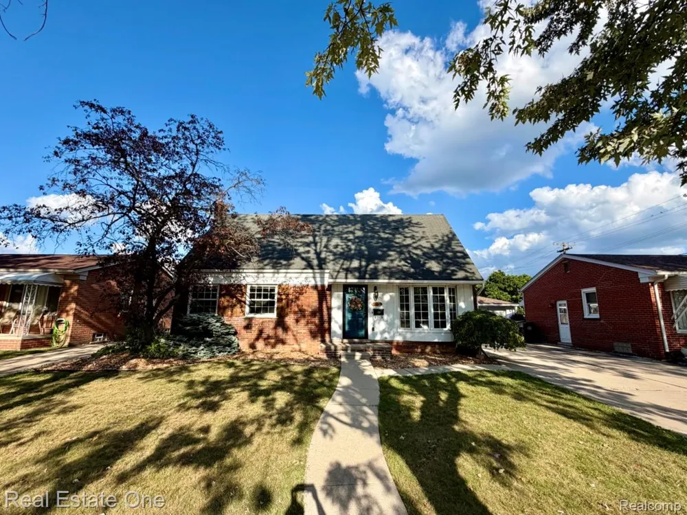16343 Drake Street Southgate City, MI 48195