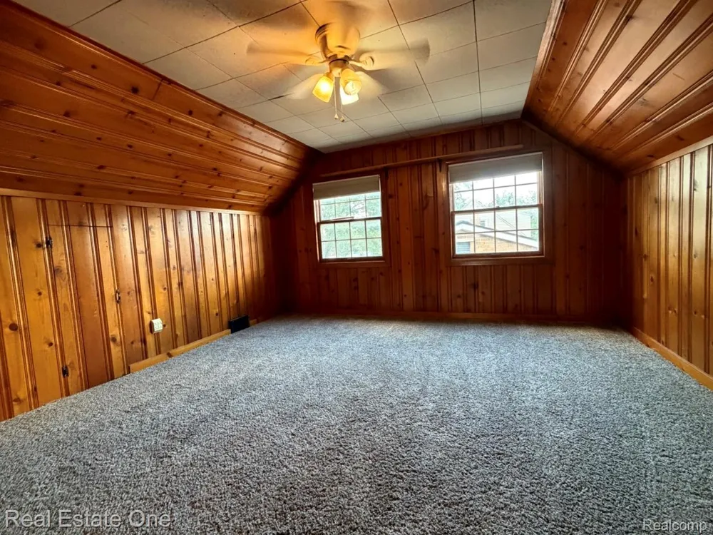 16343 Drake Street Southgate City, MI 48195