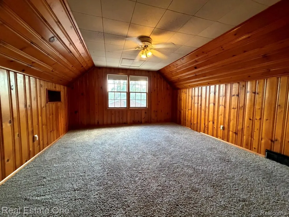 16343 Drake Street Southgate City, MI 48195