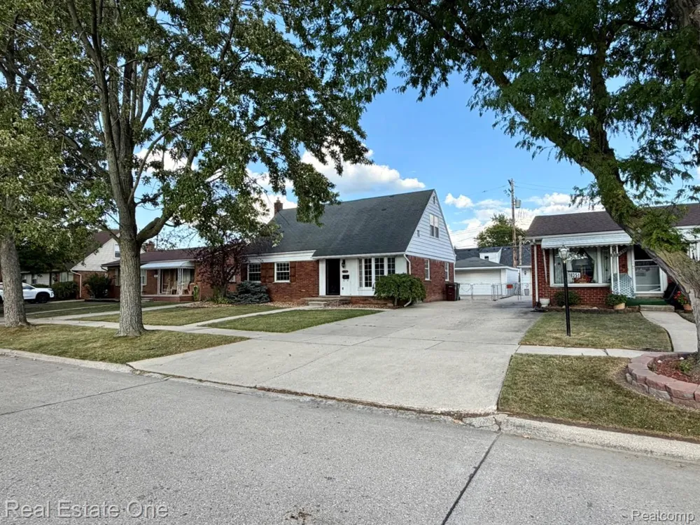 16343 Drake Street Southgate City, MI 48195