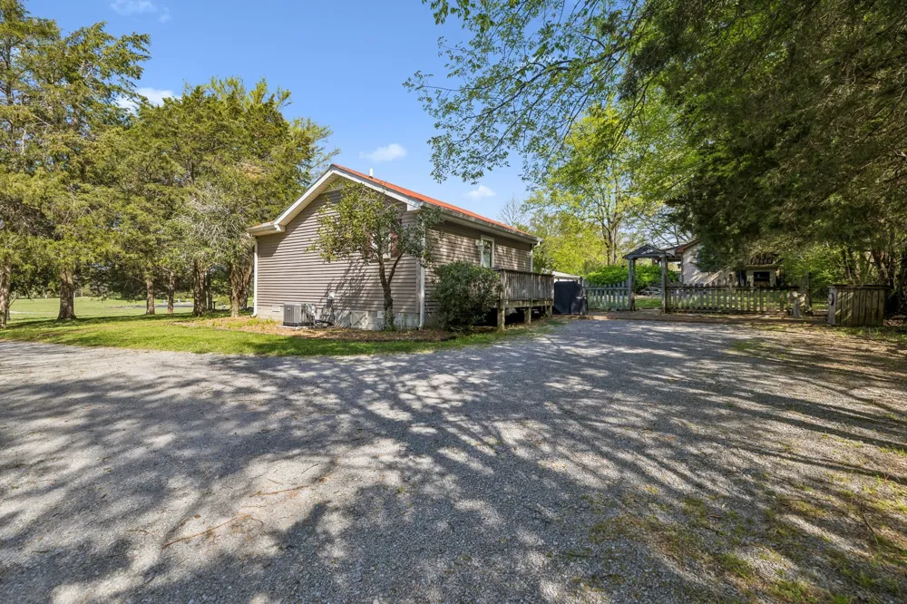 147 Mires Rd Mount Juliet, TN 37122