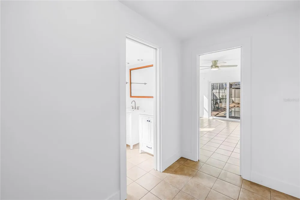 2053 DOLPHIN BOULEVARD S St Petersburg, FL 33707
