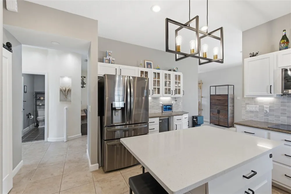1873 64TH AVENUE St Petersburg, FL 33702