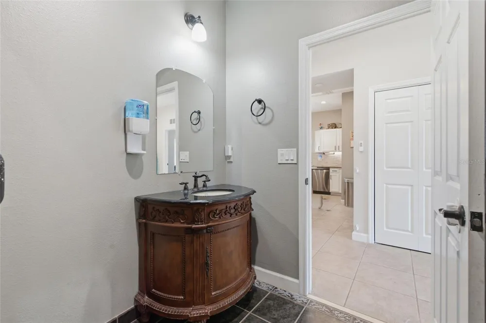 1873 64TH AVENUE St Petersburg, FL 33702