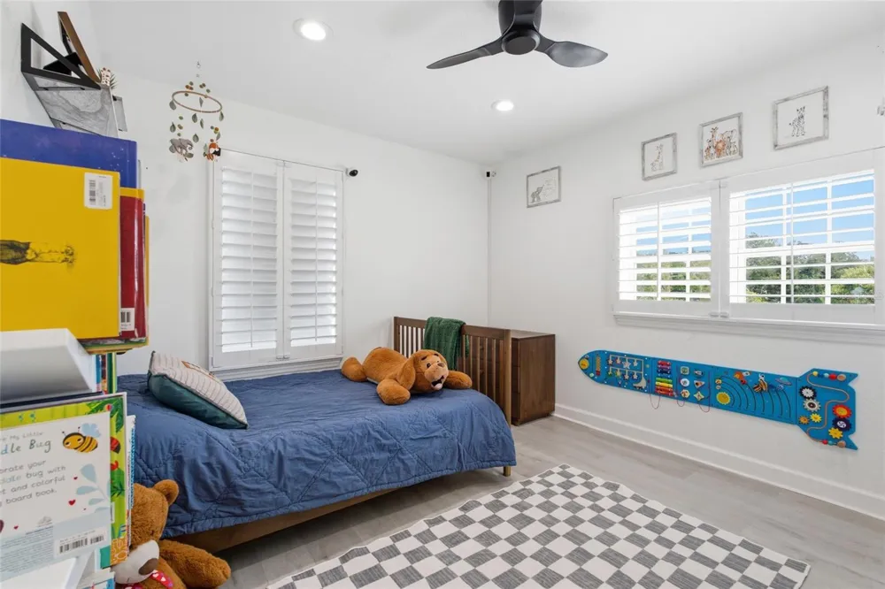 1873 64TH AVENUE St Petersburg, FL 33702