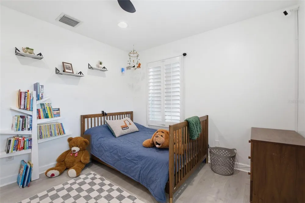 1873 64TH AVENUE St Petersburg, FL 33702