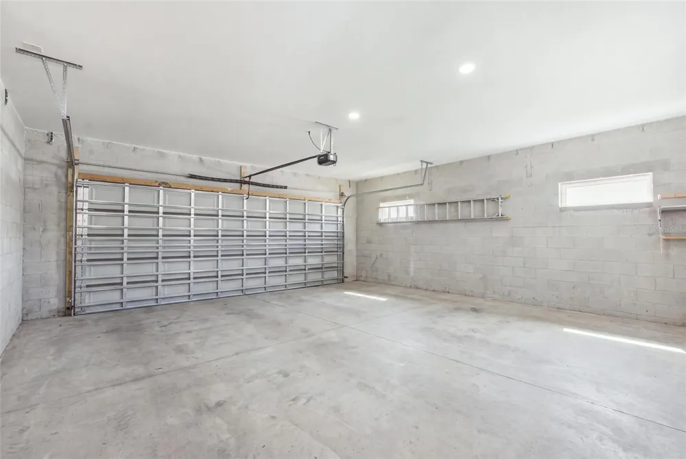 1873 64TH AVENUE St Petersburg, FL 33702