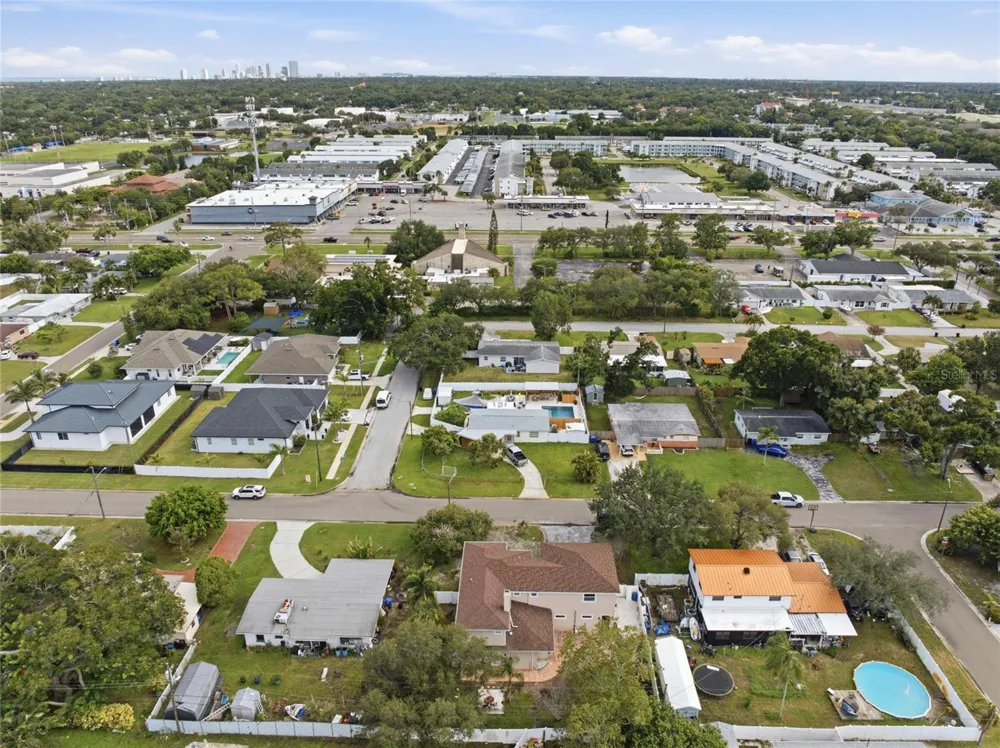 1873 64TH AVENUE St Petersburg, FL 33702