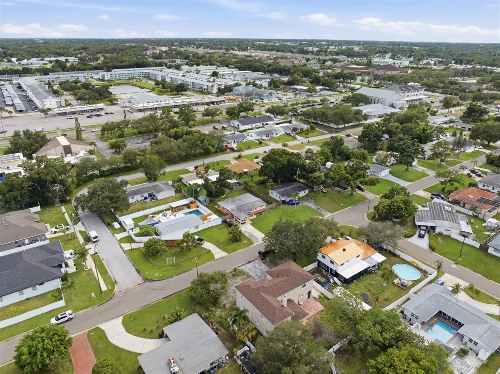 1873 64TH AVENUE St Petersburg, FL 33702