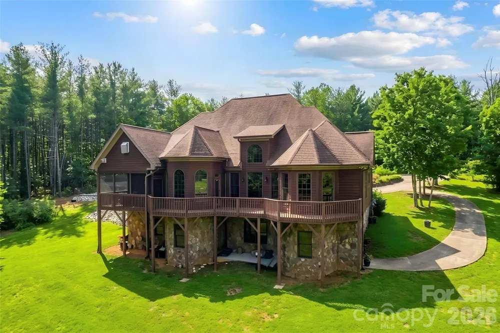 293 Bear Cliff Drive Nebo, NC 28761