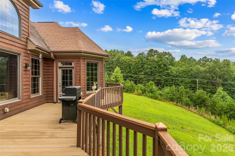 293 Bear Cliff Drive Nebo, NC 28761