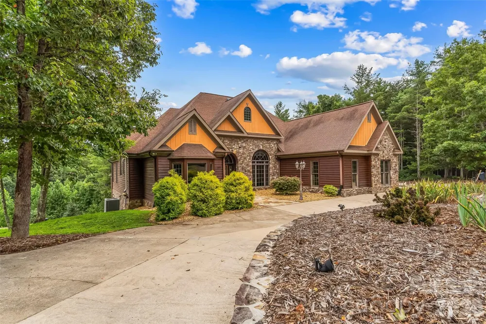 293 Bear Cliff Drive Nebo, NC 28761