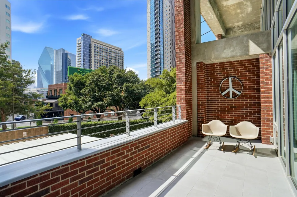 2011 Cedar Springs Road #104 Dallas, TX 75201
