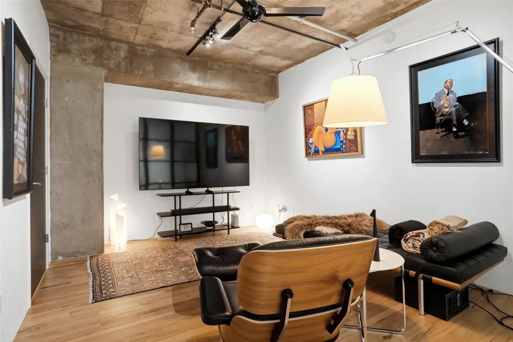 2011 Cedar Springs Road #104 Dallas, TX 75201