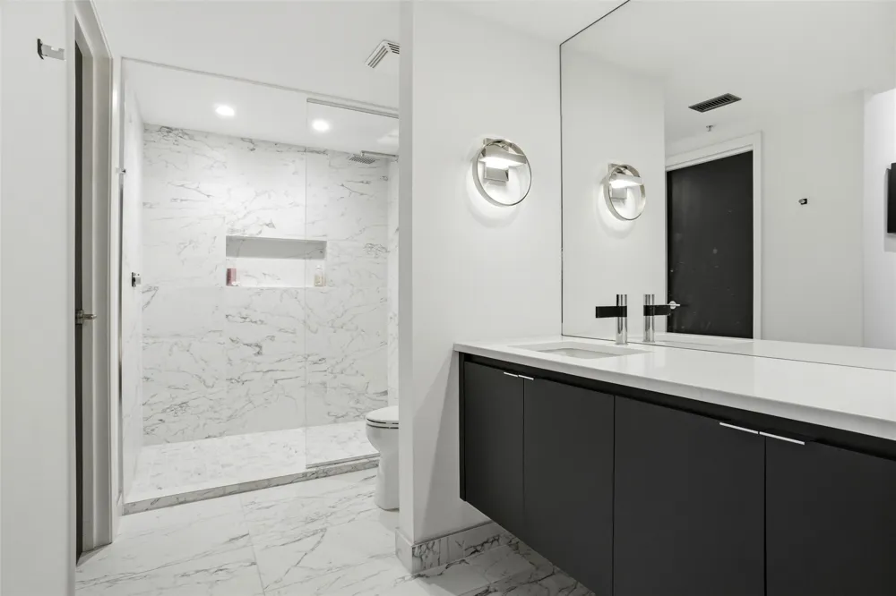 2011 Cedar Springs Road #104 Dallas, TX 75201